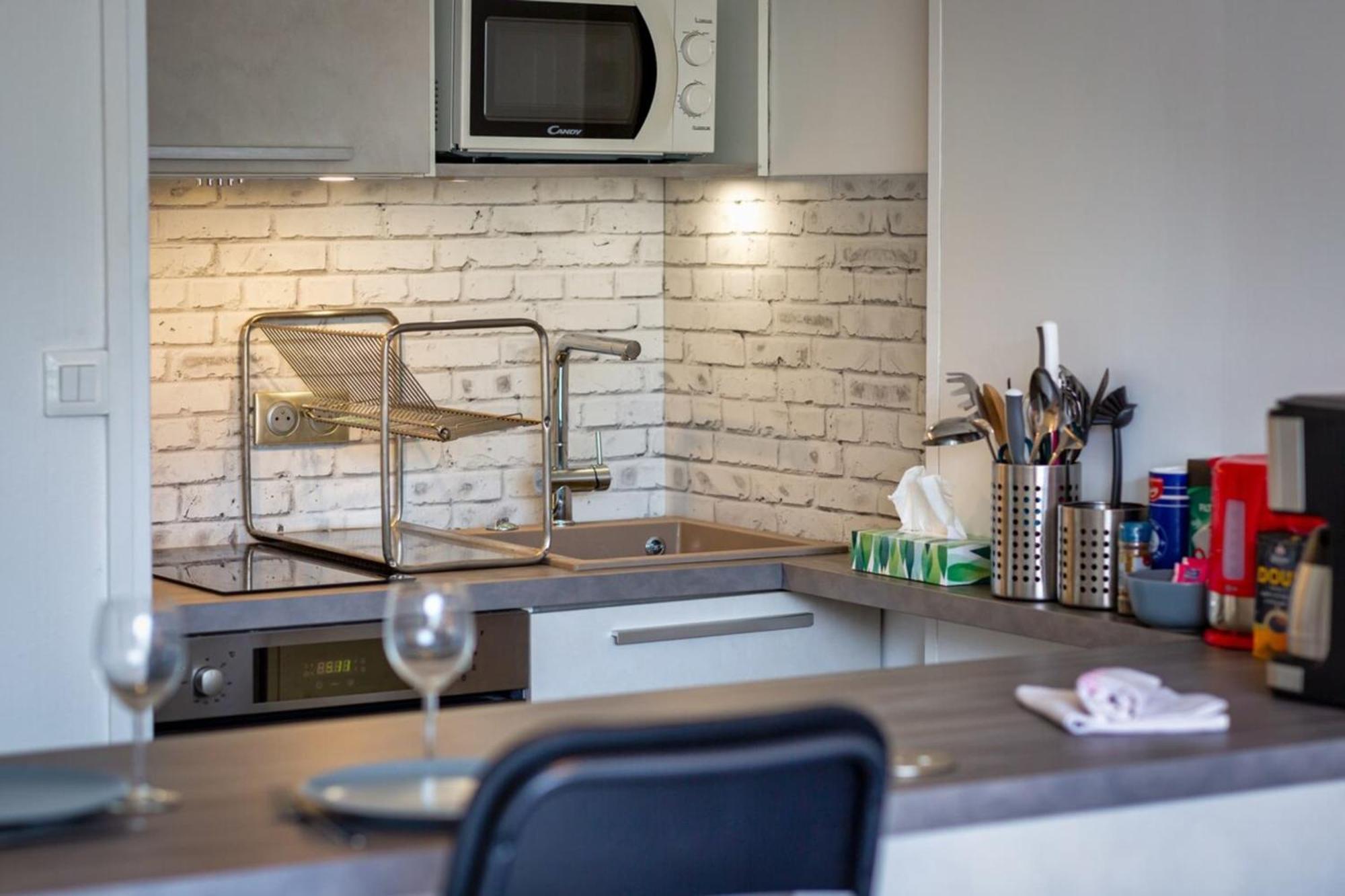 Olivia Studio Avec Place De Parking Rouen Exteriör bild