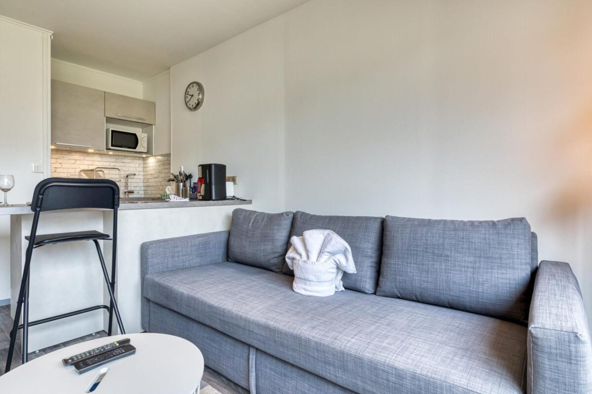 Olivia Studio Avec Place De Parking Rouen Exteriör bild