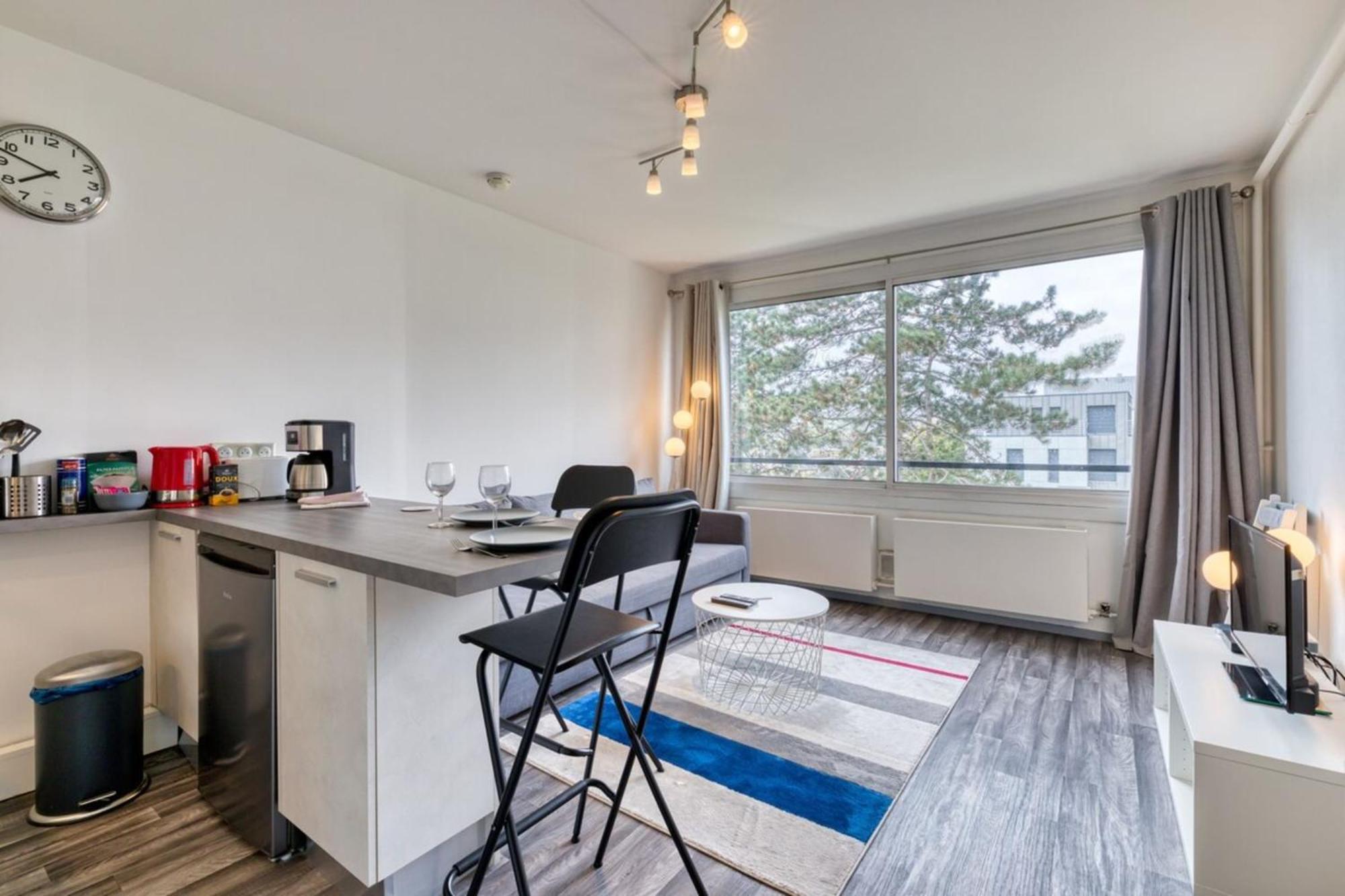 Olivia Studio Avec Place De Parking Rouen Exteriör bild